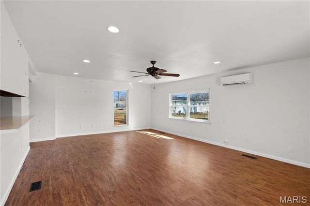 2150 Collier Drive, Florissant, MO 63031