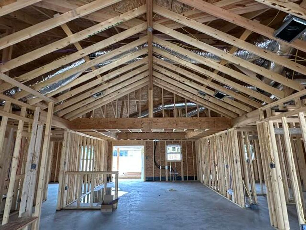 Image 3 of property listing at 3120 Maplewood Drive, San Angelo, TX 76904