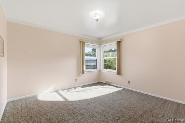 26347 Woodworth Circle, Dearborn Heights, MI 48127