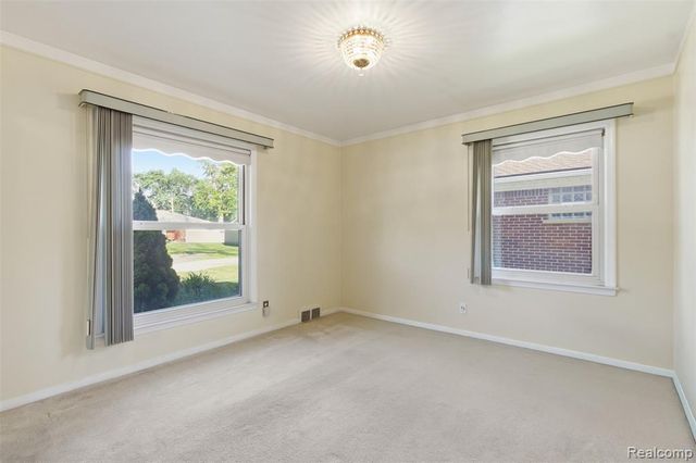 26347 Woodworth Circle, Dearborn Heights, MI 48127