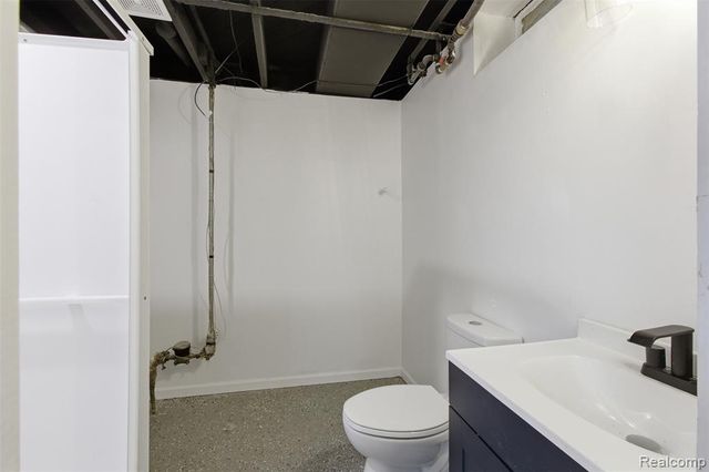 26347 Woodworth Circle, Dearborn Heights, MI 48127