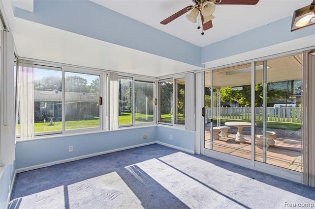 26347 Woodworth Circle, Dearborn Heights, MI 48127