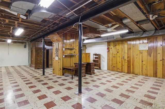 26347 Woodworth Circle, Dearborn Heights, MI 48127