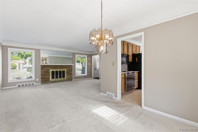 26347 Woodworth Circle, Dearborn Heights, MI 48127