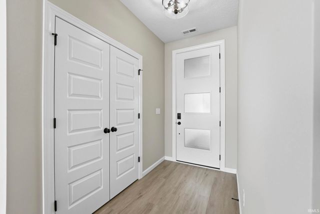 1038 Zenos Boulevard, Fort Wayne, IN 46818