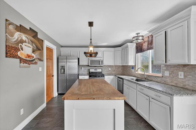 1838 Hackmann Hollow Drive, Wentzville, MO 63385