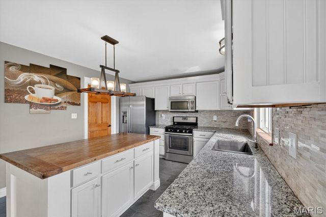 1838 Hackmann Hollow Drive, Wentzville, MO 63385