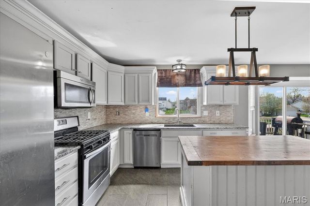 1838 Hackmann Hollow Drive, Wentzville, MO 63385