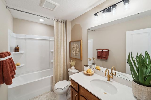 15645 Granada Avenue N, Hugo, MN 55038