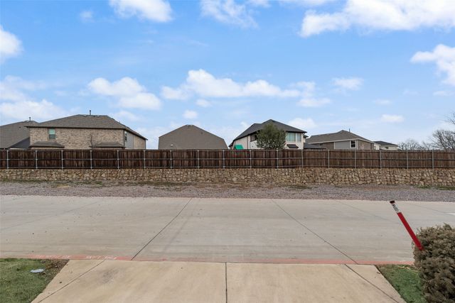 2412 Freshwater Lane, Mckinney, TX 75071