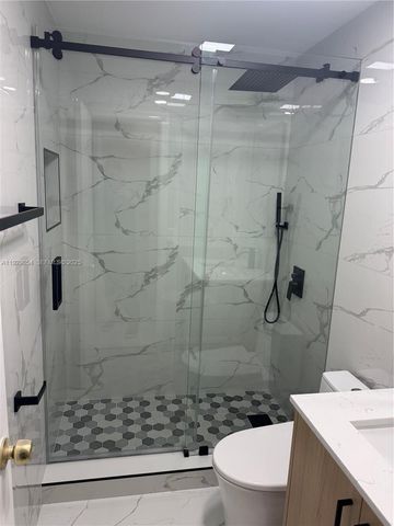 7698 W 34th Ln 10-202, Hialeah, FL 33018