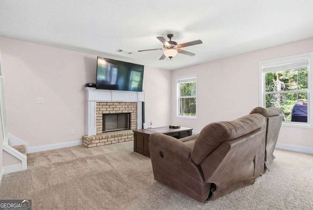 271 Oxmoor No Street Suffix, Winterville, GA 30683