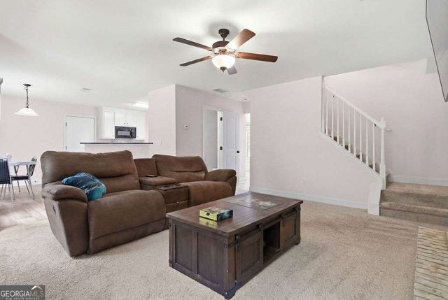 271 Oxmoor No Street Suffix, Winterville, GA 30683