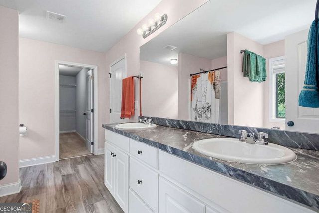 271 Oxmoor No Street Suffix, Winterville, GA 30683