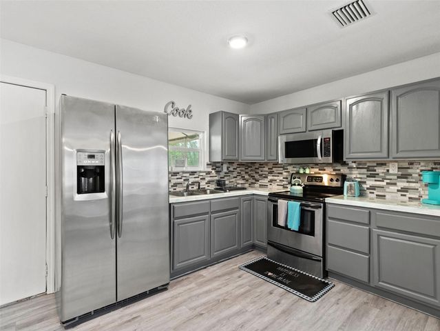 7206 SCHERING STREET, Weeki Wachee, FL 34613