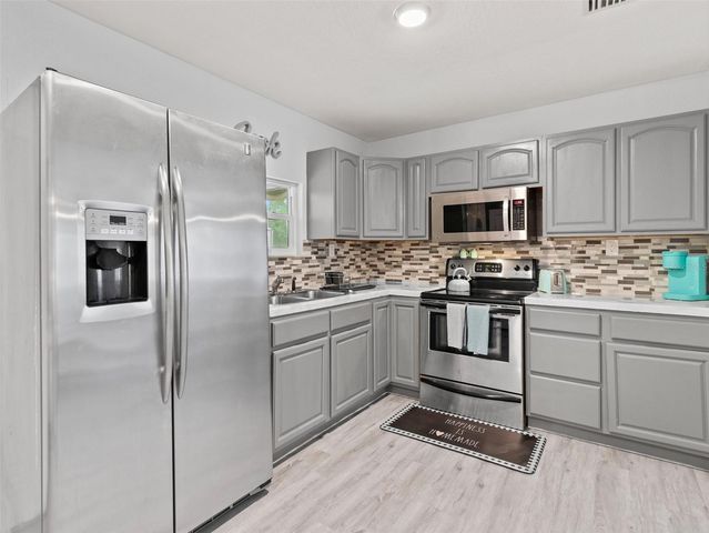 7206 SCHERING STREET, Weeki Wachee, FL 34613