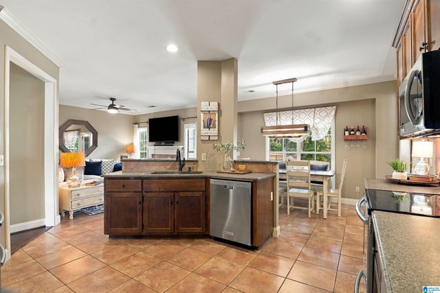 3005 ENGLISH OAK CIRCLE, Helena, AL 35080