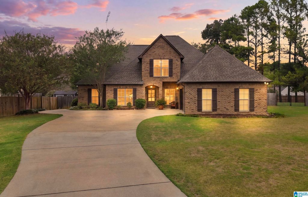 3005 ENGLISH OAK CIRCLE, Helena, AL 35080