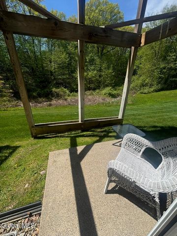 701 Royale Court, North Greenbush, NY 12180