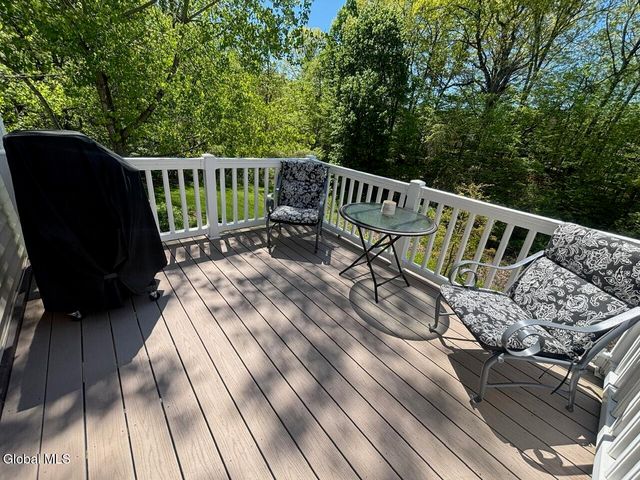 701 Royale Court, North Greenbush, NY 12180