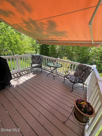 701 Royale Court, North Greenbush, NY 12180