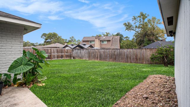 3819 Golden Lake Drive, Kingwood, TX 77345