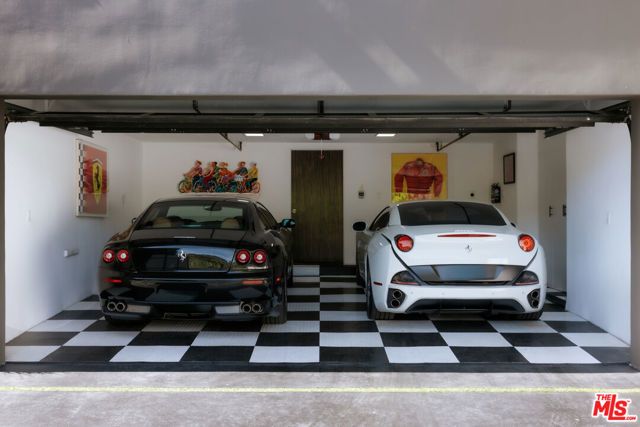 9852 San Circle, Beverly Hills, CA 90210