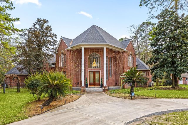 17511 Hawkin Lane, Tomball, TX 77377