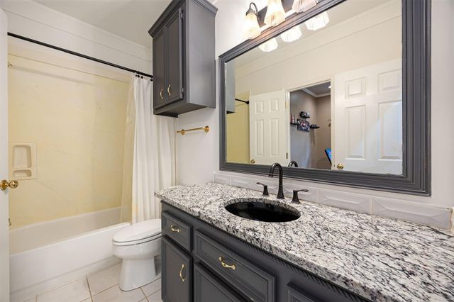 17511 Hawkin Lane, Tomball, TX 77377