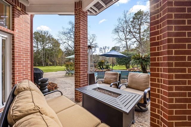 17511 Hawkin Lane, Tomball, TX 77377