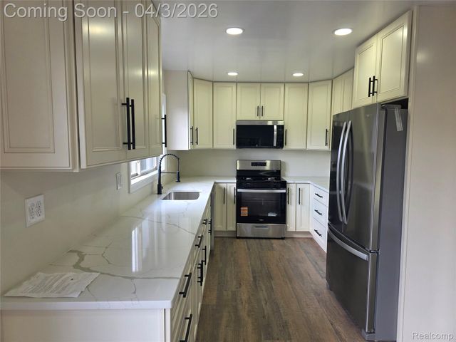 45193 Quaker Hill Drive, Canton Charter Township, MI 48187