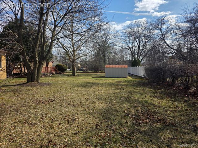 45193 Quaker Hill Drive, Canton Charter Township, MI 48187