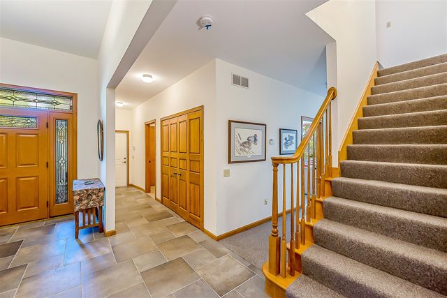 8790 Hendricks Drive, Brighton, MI 48116