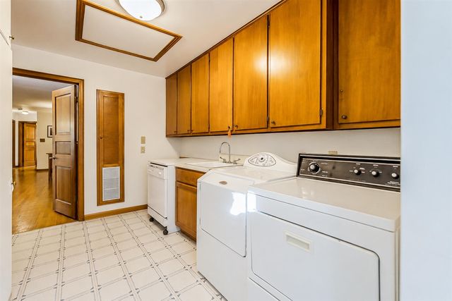 8790 Hendricks Drive, Brighton, MI 48116