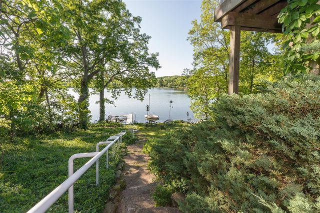 8790 Hendricks Drive, Brighton, MI 48116