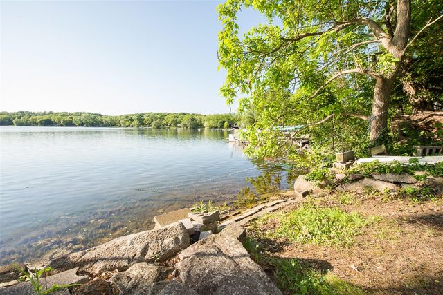 8790 Hendricks Drive, Brighton, MI 48116