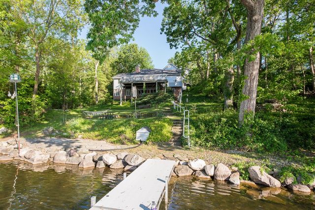 8790 Hendricks Drive, Brighton, MI 48116