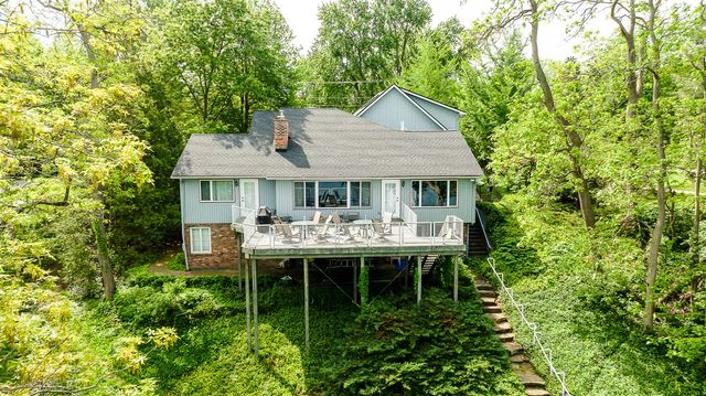 8790 Hendricks Drive, Brighton, MI 48116