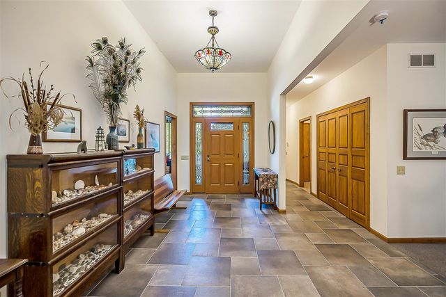 8790 Hendricks Drive, Brighton, MI 48116