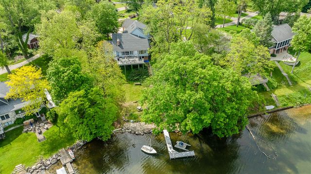 8790 Hendricks Drive, Brighton, MI 48116