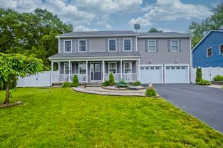210 Naismith, Springfield, MA 01104