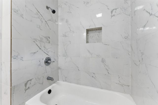 1106 E Strong Parkway, Grand Prairie, TX 75050
