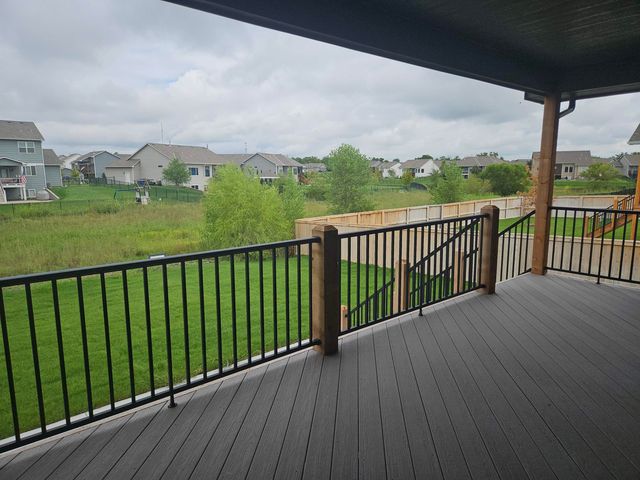 1206 W Lakeway Ct, Andover, KS 67002