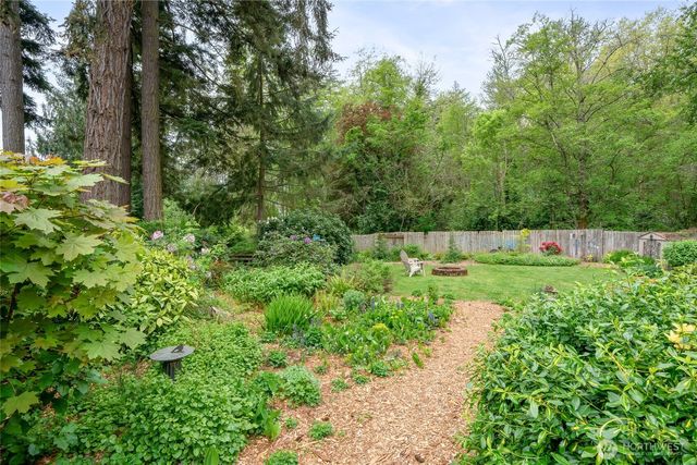 9726 F Street E, Tacoma, WA 98445