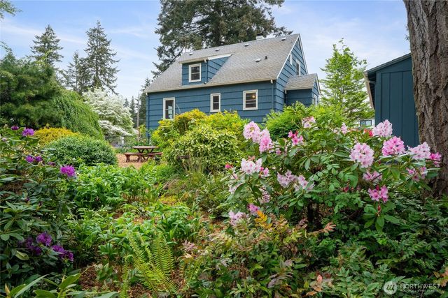 9726 F Street E, Tacoma, WA 98445