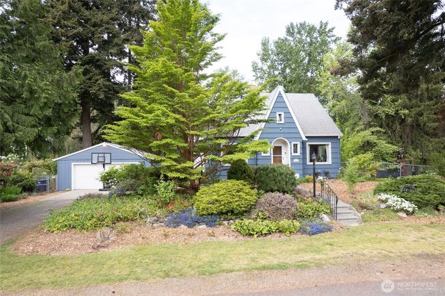 9726 F Street E, Tacoma, WA 98445