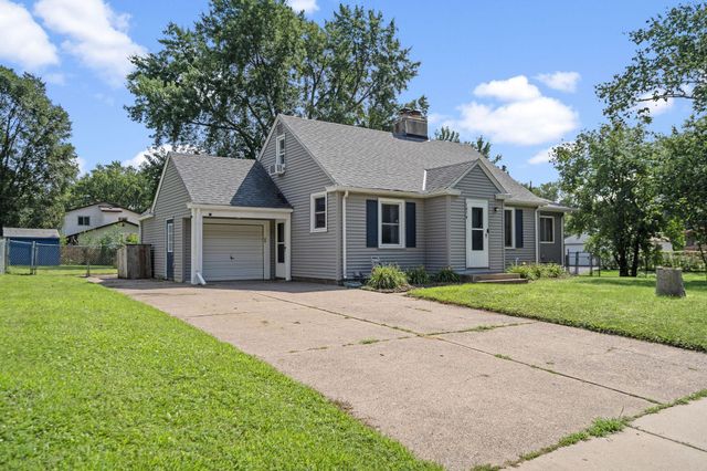 1870 Clarence Street, Maplewood, MN 55109