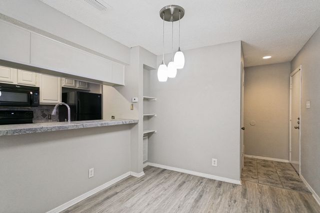 18240 Midway Road 905, Dallas, TX 75287