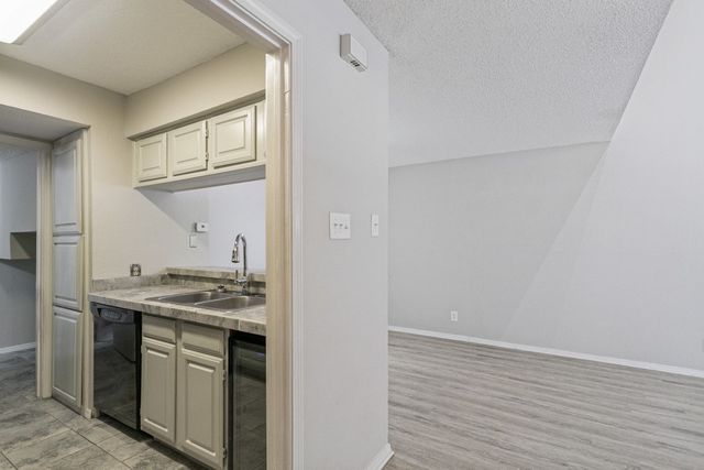 18240 Midway Road 905, Dallas, TX 75287