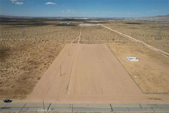 61 Hopland, Adelanto, CA 92394